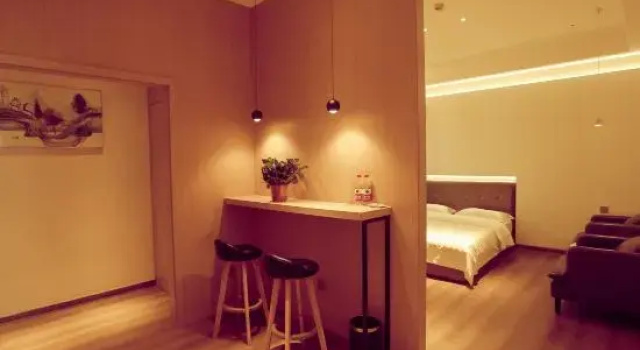 Люкс Deluxe Huaxin Hotel