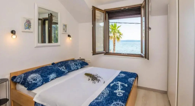 Апартаменты с 2 комнатами с балконом и с видом на море Apartments Sea Eyes