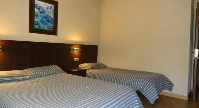 Трёхместный номер Standard Hostal Cal Forner