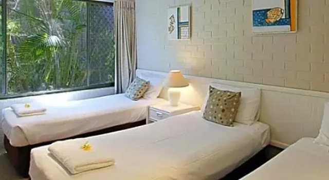 Апартаменты Цокольный этаж с 2 комнатами Main Beach Apartments