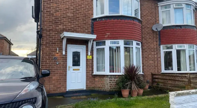 3 Bed House - Sleeps 5 - Wifi, Parking