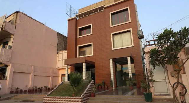 Hotel akash, Забронировать Отель Фаридабад штат Харьяна
