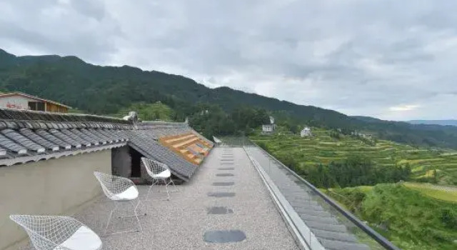 Luxury Wild Yuntop Tixi Homestay (Zhaoxing), Prenota Hotel Qiandongnan Cina