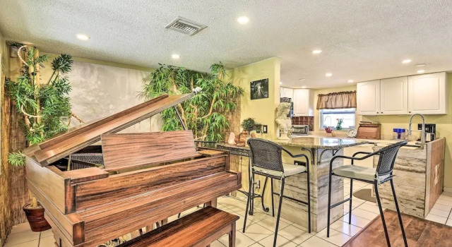Коттедж с 2 комнатами Unique Nokomis Home ~ 2 Mi to Beach Access!