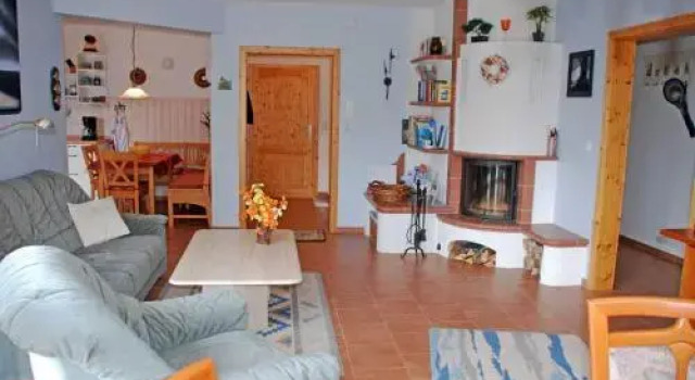 Ferienwohnung Lauterbach mit Kamin, Book Hotel Lauterbach Rügen