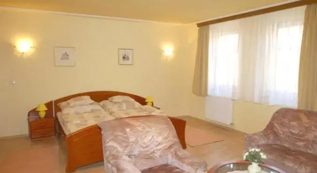 Aranykert Vendégház, Забронировать Отель Отели Эгера 3 звезды, рядом с Eger Castle, 3*