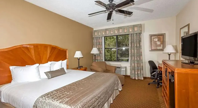Двухместный люкс Baymont by Wyndham Asheville/Biltmore