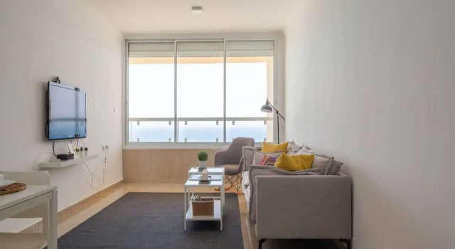 Апартаменты 3BR Apt Beach View Best Loc Bat-Yam