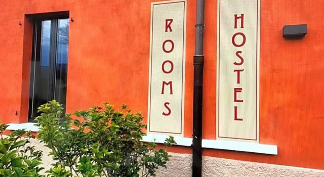 Antica Campione Rooms & Hostel, Забронировать Хостел Отели Тремозине-суль-Гарды с парковкой, Парковка