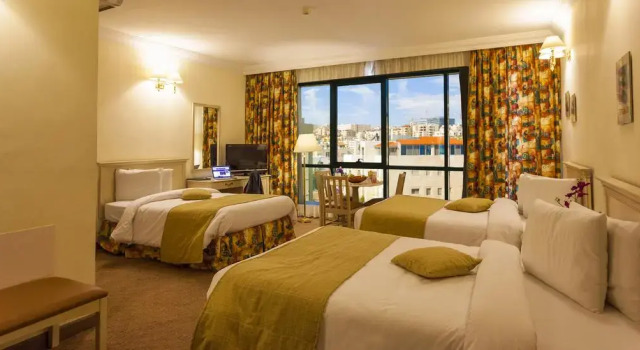 Трёхместный номер Standard Amman West Luxury Hotel By Azar