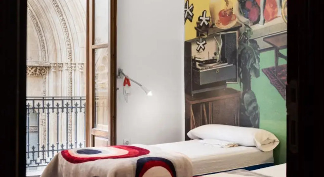 Кровать в общем номере Home Youth Hostel by Feetup Hostels
