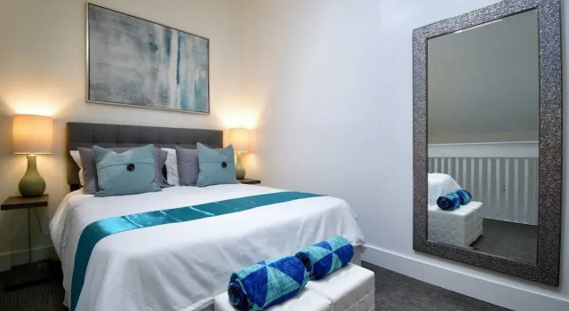 Fashionable Hidden Loft APT Unique & Cozy Unit 5, Rezerwuj Hotel Hollywood Panhandle Florida