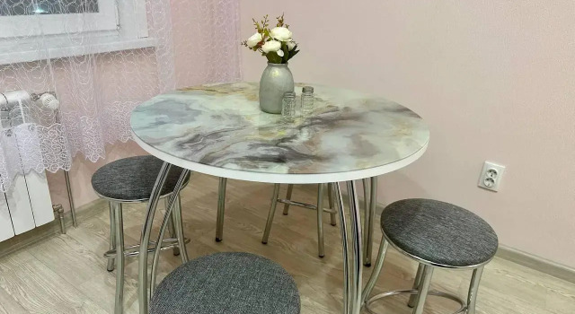 Apartments on the territory of Gusarskaya 2, Boek Appartement Hotels in Irkoetsk met parkeren, Parkeren