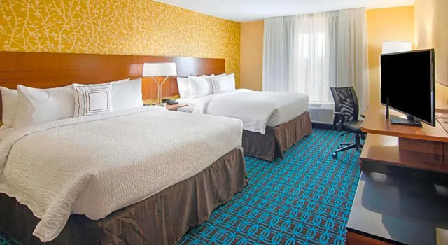 Четырёхместный номер Standard с видом на горы Fairfield Inn & Suites by Marriott Abingdon