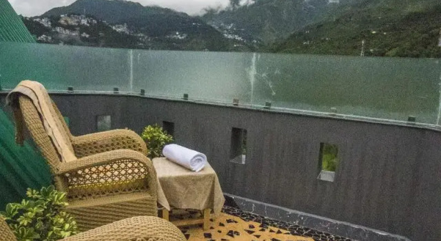 juSTa Birding Resort & Spa - Best Dhauladhar View Resort, Забронировать Курортный отель СПА-отели Дхармсала, SPA-услуги