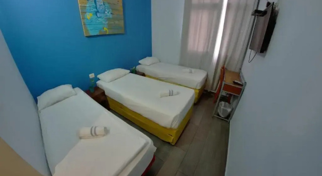 Трёхместный номер Standard Tiberias Hostel