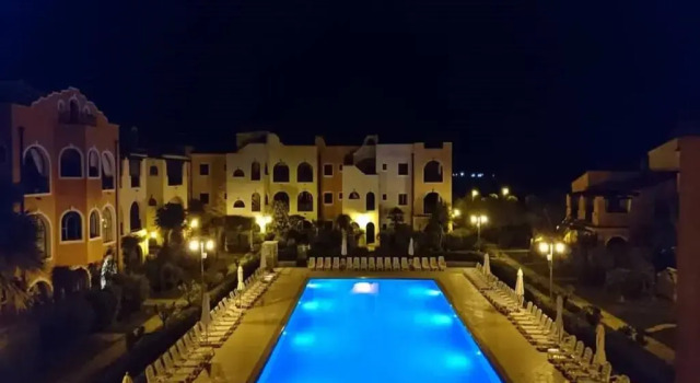 Basilicata Host to Host - SUNSET HOUSE - BORGO SAN BASILIO, Book Hotel Hoteller i Pisticci med pool, Swimmingpool