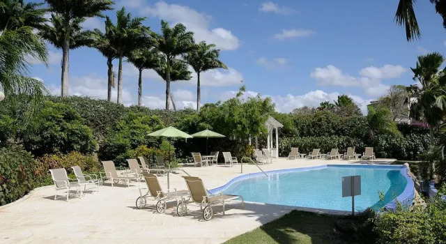 "this Beautifully Decorated 3 Bedroom 3 Bathroom Duplex Villa", Boek Hotel Saint Thomas Saint James
