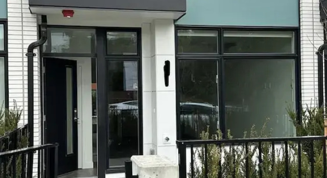 Ruby Red Cloud Homes Vancouver, Забронировать Дом для отпуска Виллы Ванкувера, рядом с Child &amp; Family Research Institute, Вилла
