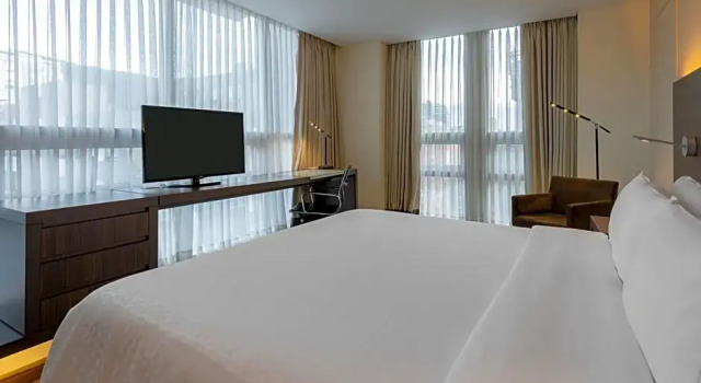 Двухместный номер Executive Four Points By Sheraton Bogota
