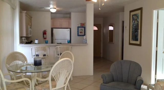 Cayman Breakers, Book Hotel The Moorings Cayman Brac