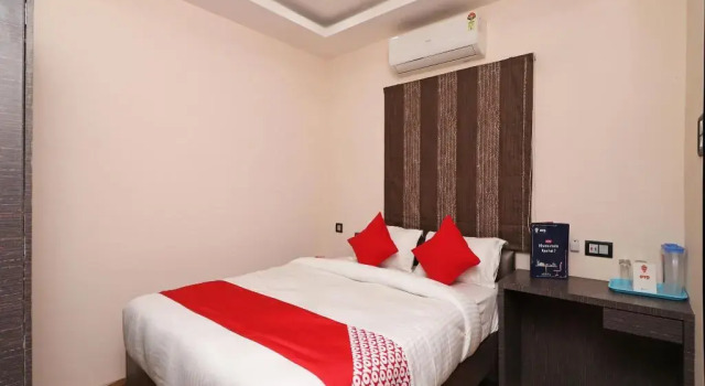 Hotel Barney Grand By OYO Rooms, Забронировать Отель Отели Гувахати с парковкой, рядом с Assam State Museum, Парковка