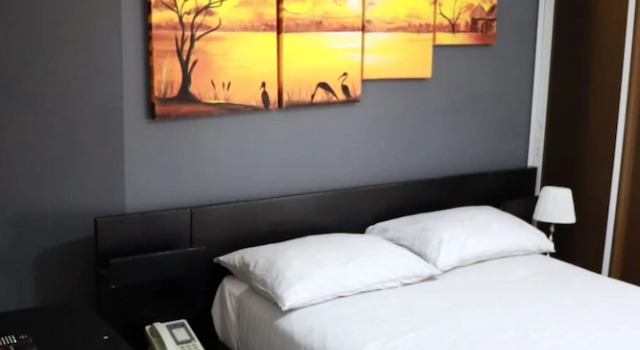 Трёхместный номер Superior с балконом Hotel Merey