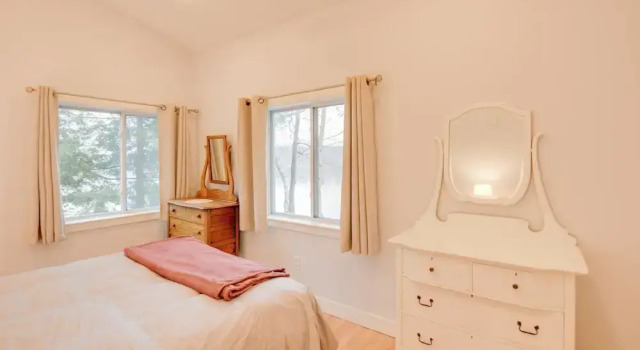 Коттедж Falmouth Vacation Rental On Highland Lake