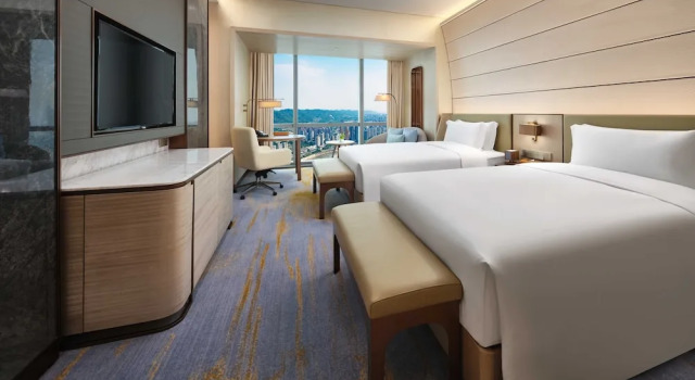 Четырёхместный номер Classic с видом на город InterContinental Chongqing Raffles City by IHG