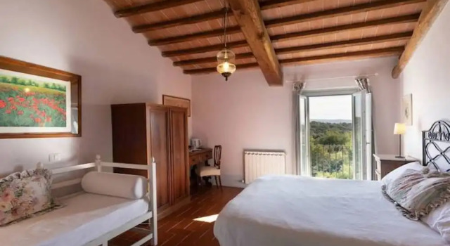 Podere San Quirico, Забронировать Фермерский дом Отели Кастельнуово-Берарденга с парковкой, Парковка