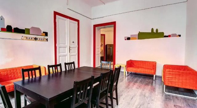 Pals Mini Hostel, Забронировать Хостел Будапешт 