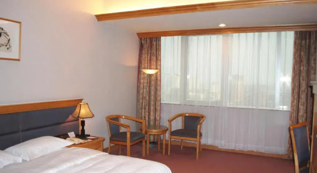 Двухместный номер Standard Guangzhou New Century Hotel
