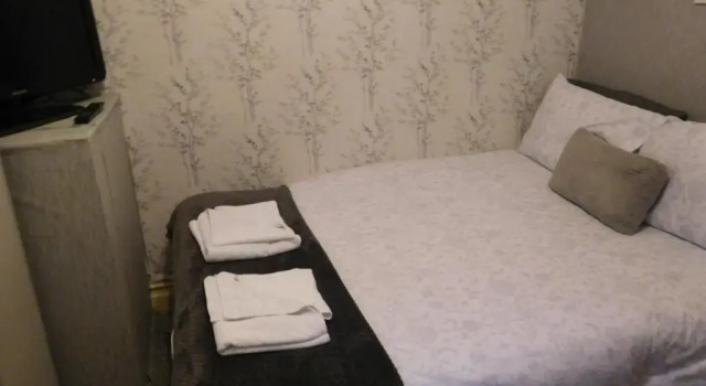 Апартаменты Iona Hotel