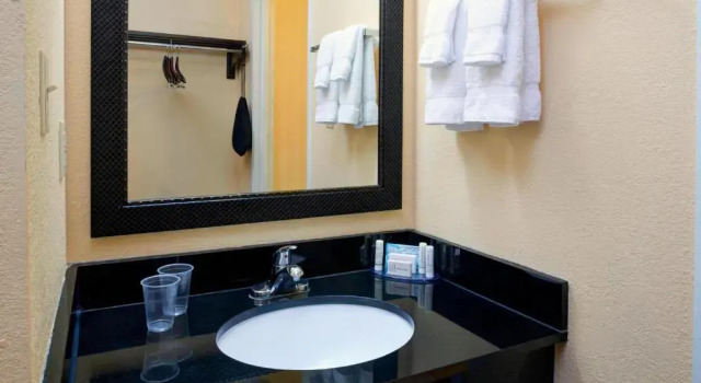 Номер Standard Fairfield Inn by Marriott Richmond