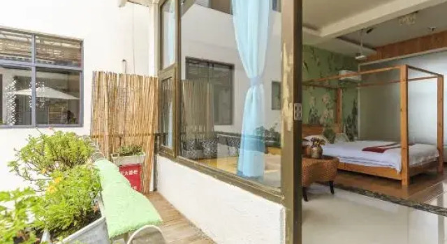 Двухместный номер Standard Dali Buxianshan Guesthouse-in Dali ancient city,english speaking, home cat, recommend by lonely plan net