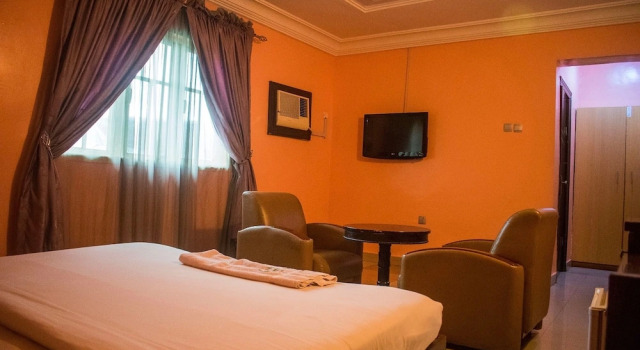 Номер Standard Pacific Hotels & Suites