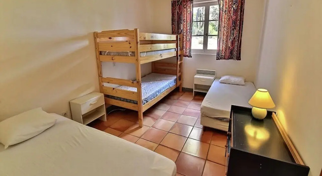Modern Villa With Swimming Pool in Salernes France, Забронировать Вилла Виллы Овернь-Рона-Альпы, Вилла
