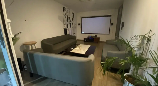 BK Studio And Rooms Near Huda City Centre, Забронировать Отель Недорогие отели Гургаон, рядом с Whirlpool of India Ltd, недорого