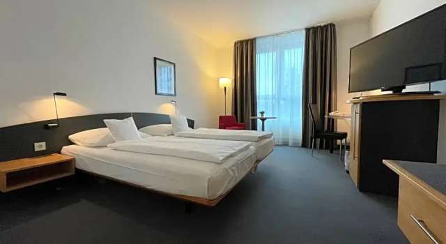 Двухместный номер Standard PLAZA INN Heidehof