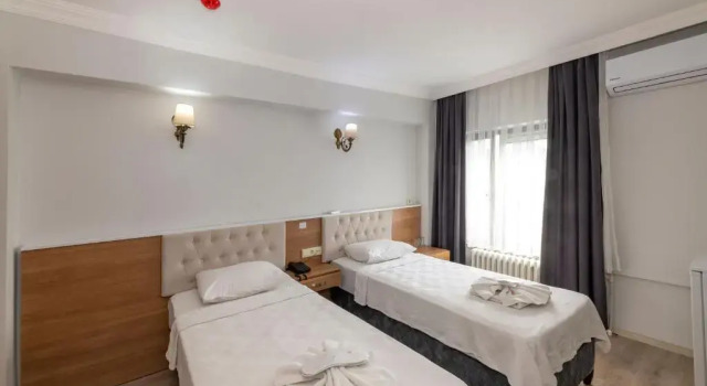 Двухместный номер Standard Metro Hotel
