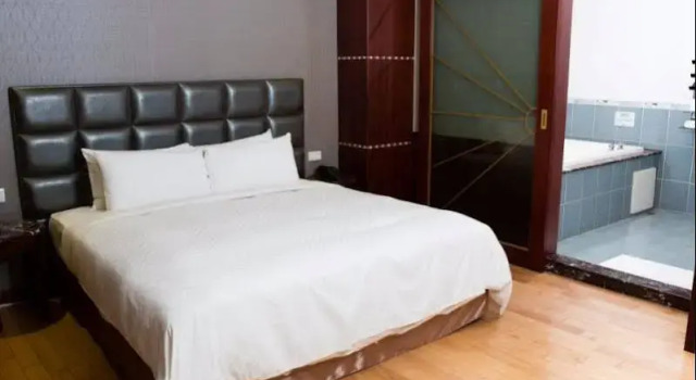 Royal Group Hotel Wu Fu Branch, Забронировать Отель СПА-отели Гаосюн, рядом с Yuansu Yujhu Shopping Area, SPA-услуги