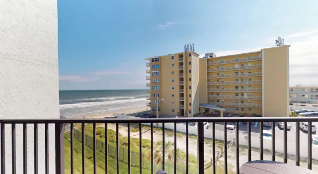 Апартаменты 1BR Stylish Condo w/ Ocean Views, Pool
