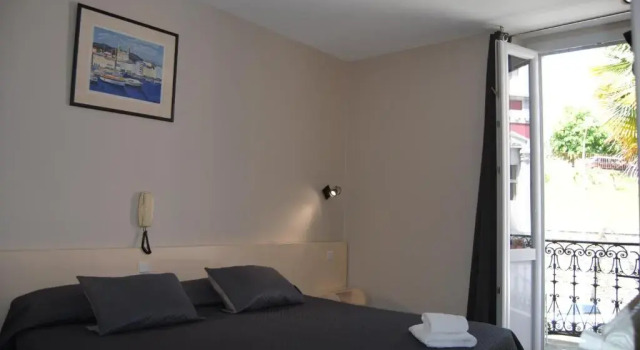 Номер Standard с балконом Hôtel Acropolis - Lourdes