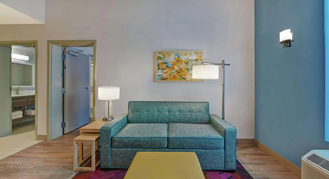 Двухместный люкс Home2 Suites by Hilton West Palm Beach Airport, FL