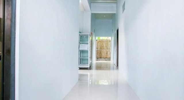 SPOT ON 3199 GALAXY HOUSE 234 Syariah, Book Hotel Hoteller i Sukoharjo med parkering, Parkering