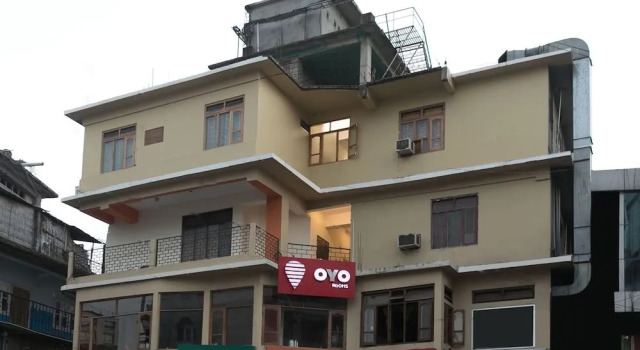 OYO  Collection O 80886 Hotel Sun City, Забронировать Отель Отели Гувахати с парковкой, рядом с Assam State Museum, Парковка