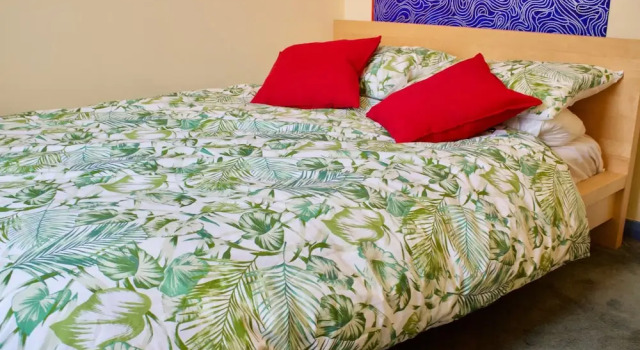 1 Bedroom Apartment in Central Edinburgh, Забронировать Апартаменты/квартира Лейт Эдинбург, рядом с Национальный музей Шотландии