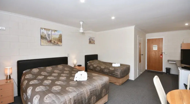 Семейный номер Standard Inglewood Motel and Caravan Park Victoria