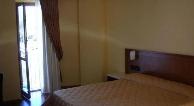 Двухместный номер Standard с видом на озеро Hotel Miralago