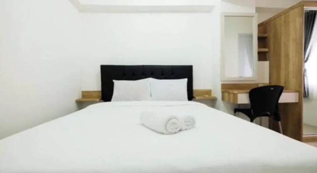 Номер Standard 1BR with Sofa Bed at Bassura City Apartment